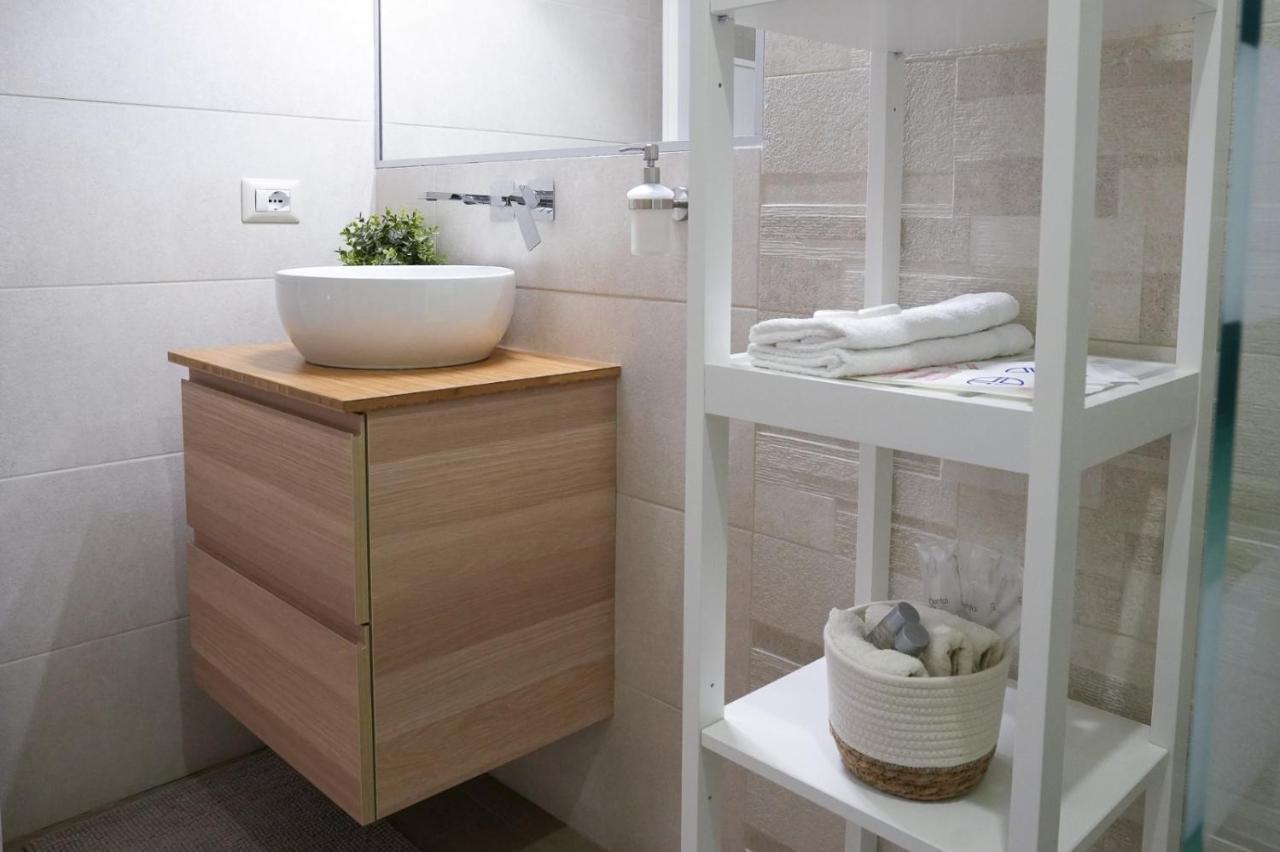 Luxury Rooms Paoli 19 Cagliari Luaran gambar