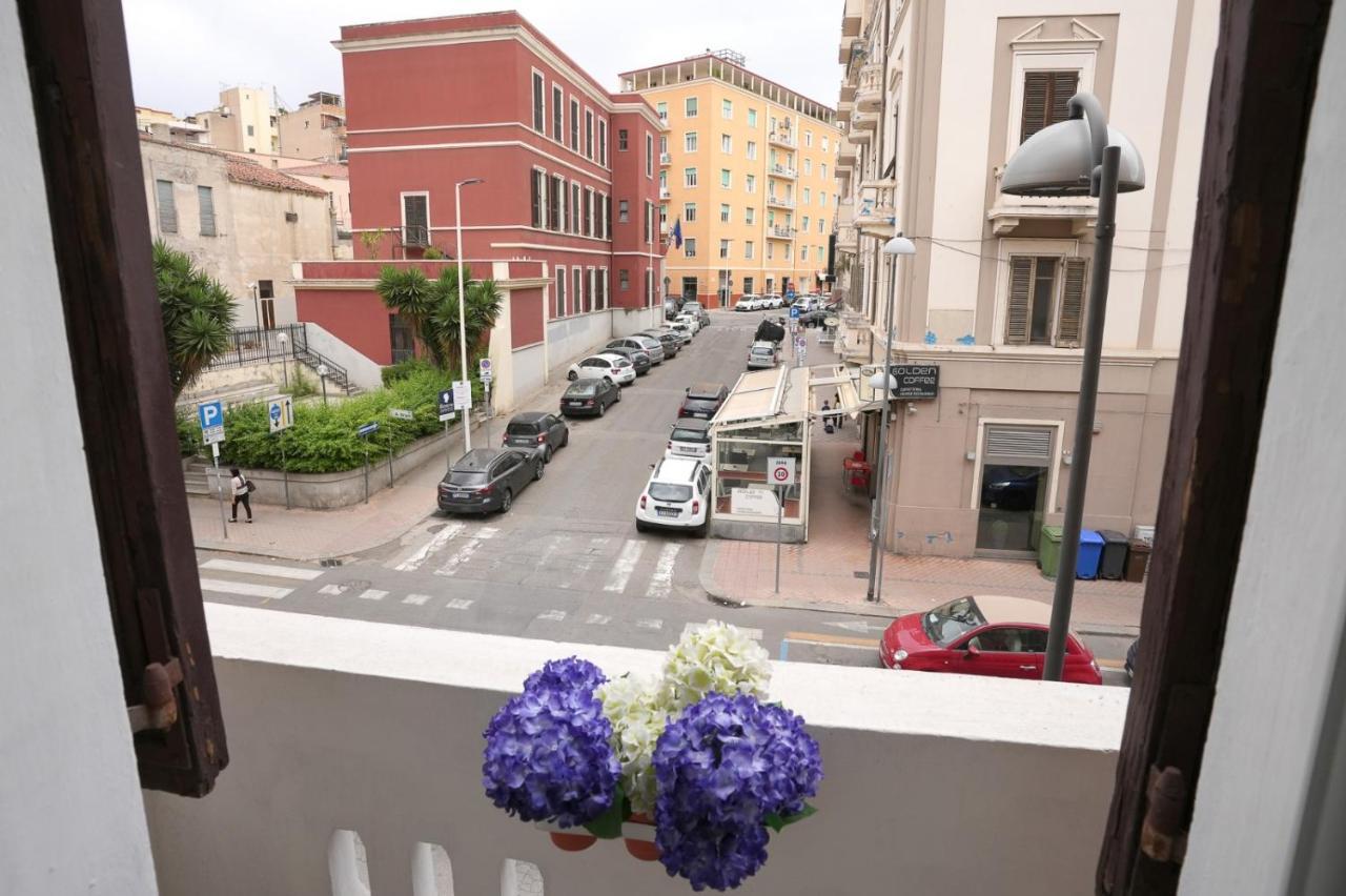 Luxury Rooms Paoli 19 Cagliari Luaran gambar