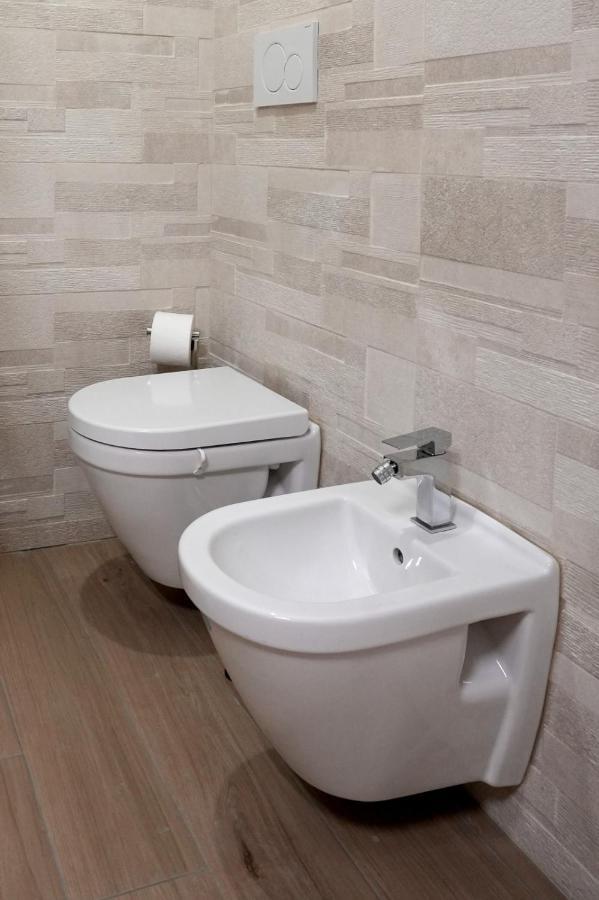 Luxury Rooms Paoli 19 Cagliari Luaran gambar