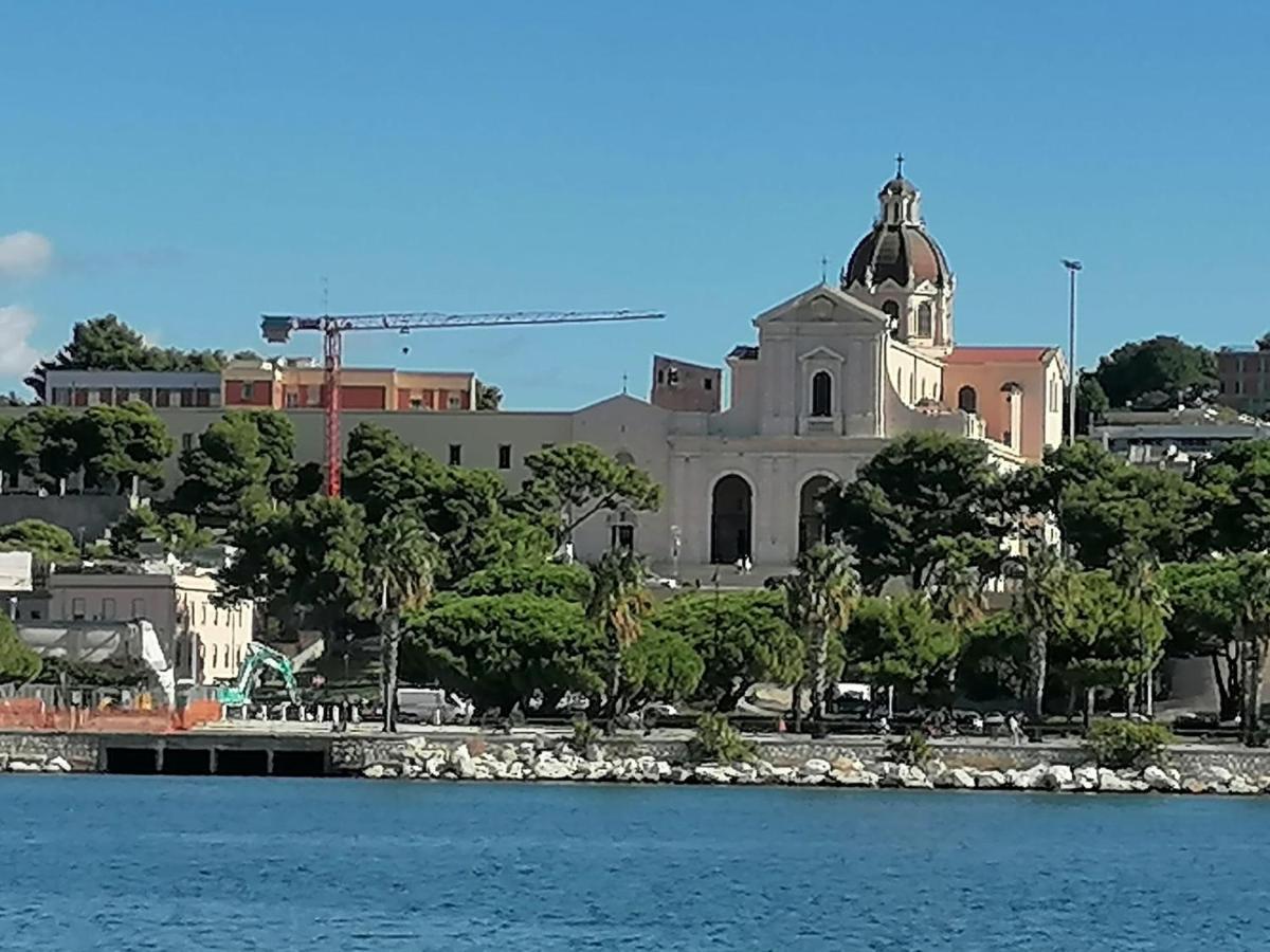 Luxury Rooms Paoli 19 Cagliari Luaran gambar